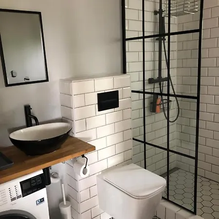 Swiata - 2 Domy Na Wylacznosc Otel