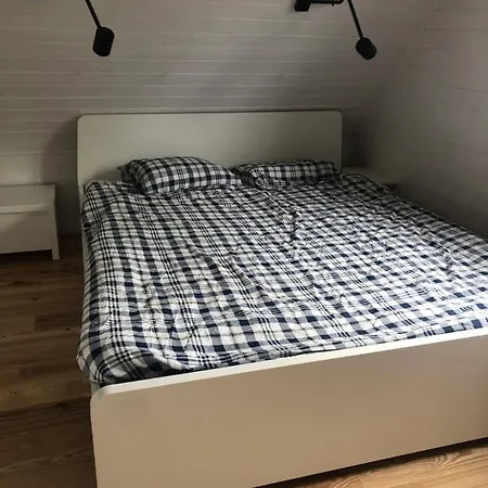 Swiata - 2 Domy Na Wylacznosc Otel