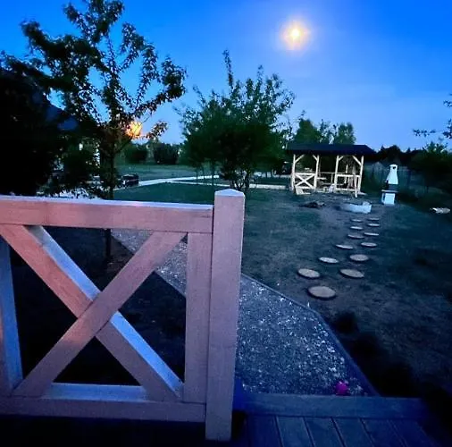 świata - Domek Ze Zjeżdżalnią Hotel *