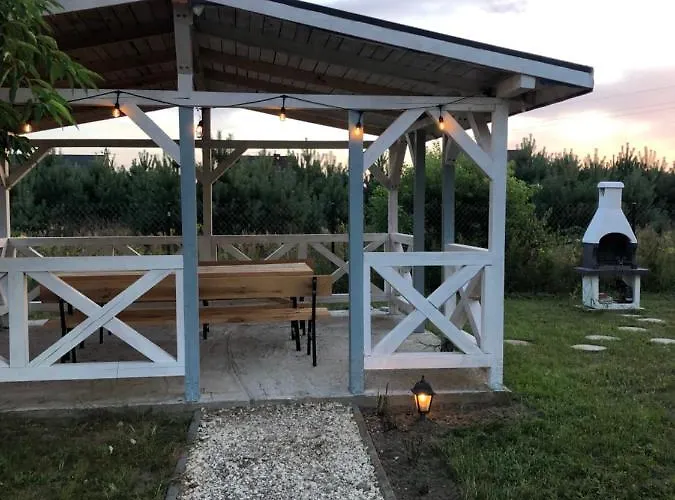 Hotel świata - Domek Ze Zjeżdżalnią